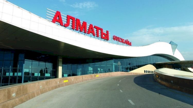 Иностранца депортировали из Алматы из-за просроченной ПЦР-справки