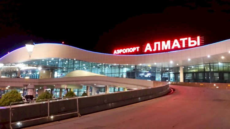 Иностранца депортировали из Алматы из-за отсутствия ПЦР-справки