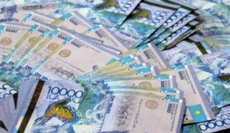 За год в аэропорту Алматы выявлено свыше миллиарда незадекларированных тенге