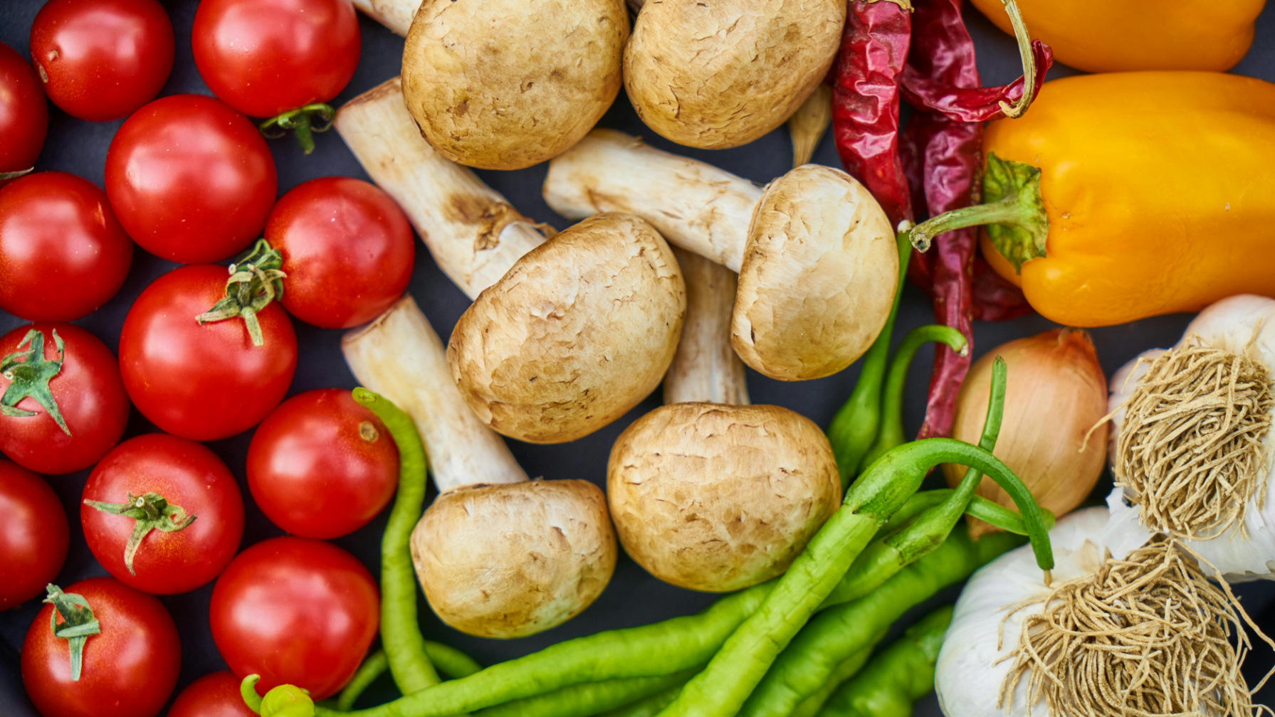 В Казахстане за неделю снизились цены на социально значимые продукты